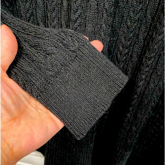 Women’s Size XL Black Cable Knit Pull On Sweater Crew Neck Vents at Sides - Picture 3 of 11